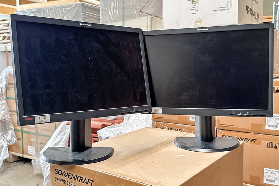 2 Monitore Lenovo ThinkVision LT2252pw0